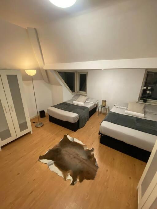Penthouse Studio With 2 Double Beds & Smart Tv. Great London Location Exterior photo